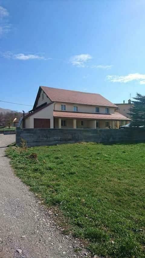Apartamento Gogo location 1 Forest-Saint-Julien Exterior foto