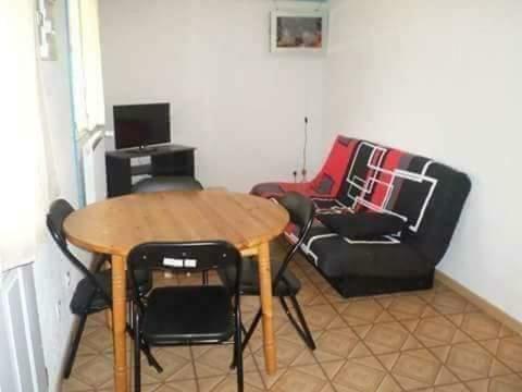 Apartamento Gogo location 1 Forest-Saint-Julien Exterior foto